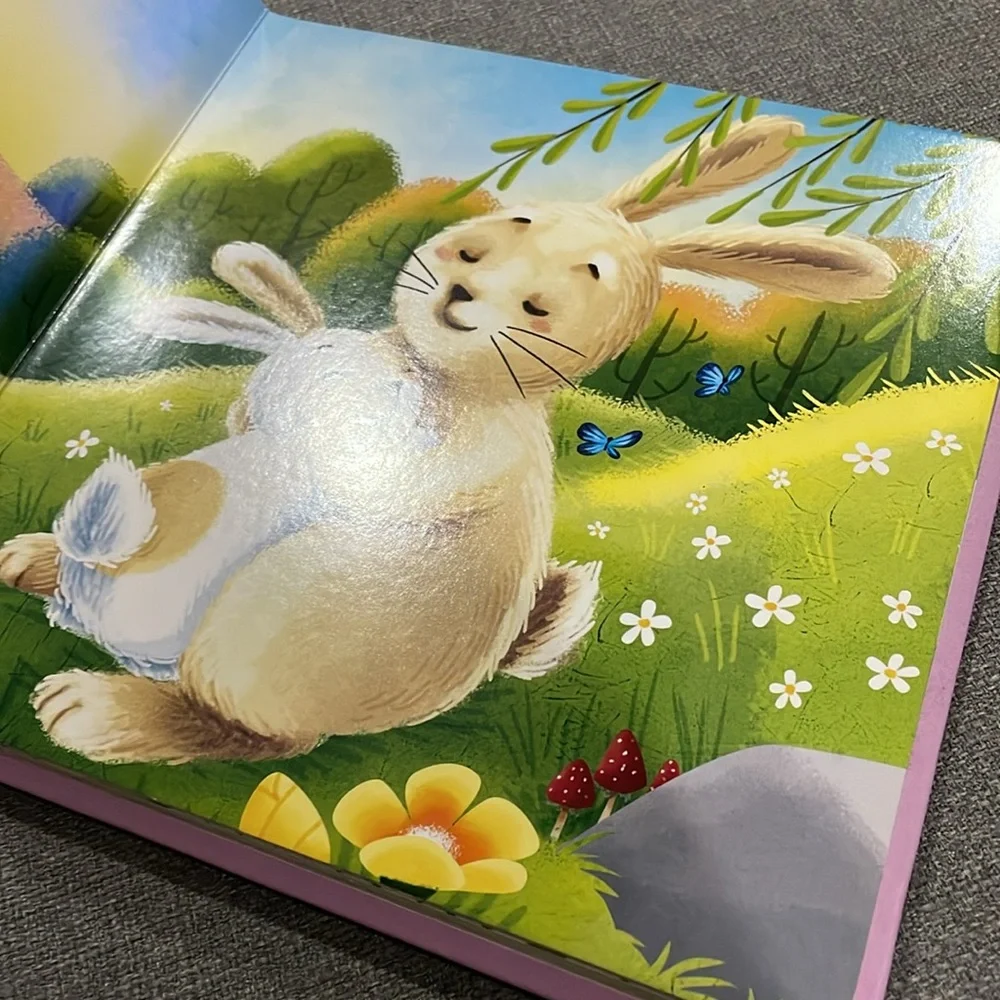 NWT Hug Me Book Daniela Dogliani